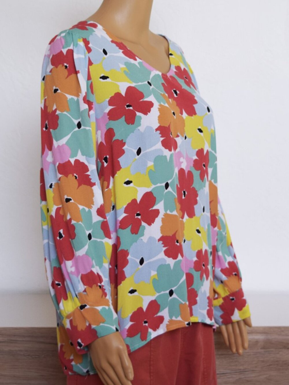 Michelle McDowell Rayon Multi-Color Blouse - Picture 4 of 10